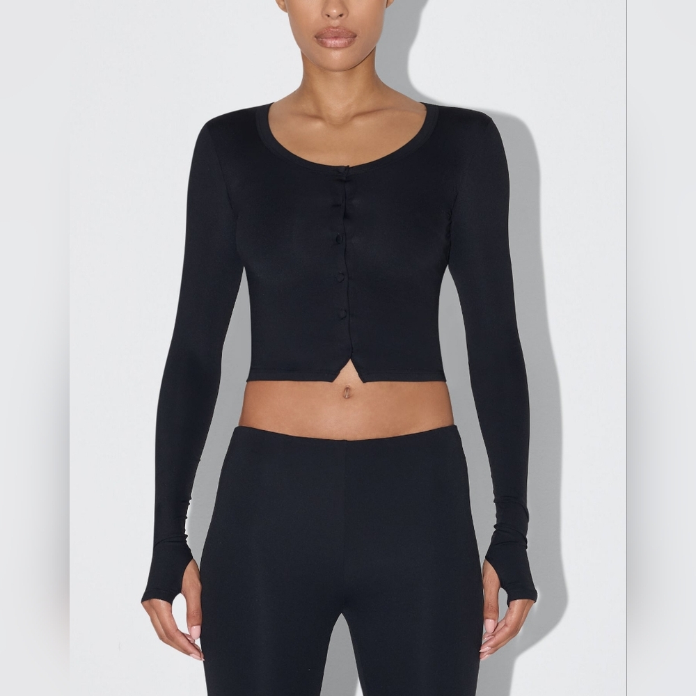 Women's Black Long Sleeve Top
